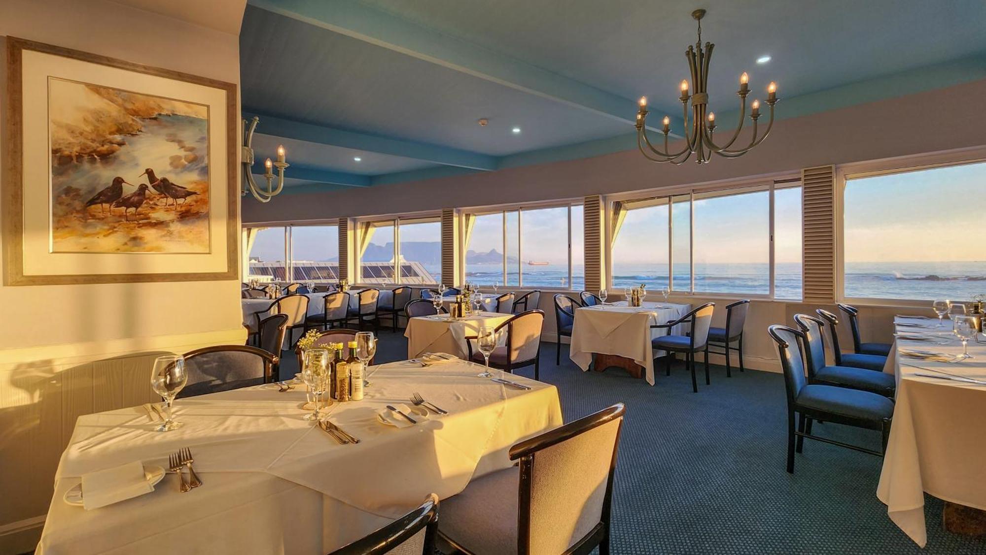 The Blue Peter Hotel Bloubergstrand Exterior foto